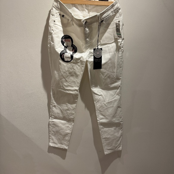 Curve Appeal Stretch Jeans - Picture 2 of 7